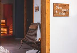 Nele Hotel