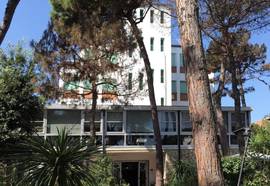 Promenade Hotel