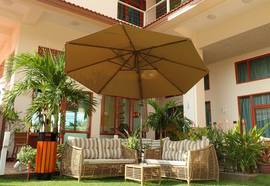 Deluxx Boutique Hotel