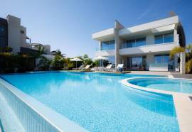 Tranquility Beachfront Elite Villa Apart