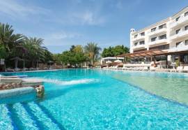 Paphos Gardens Holiday Resort APART