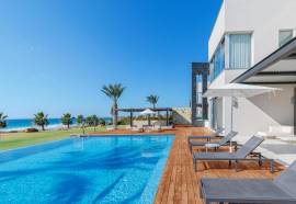 Glory Beachfront Elite Villa Apart