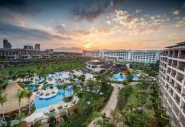 Shangri-La's Sanya Resort & Spa