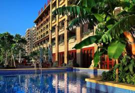 Four Season Ocean Courtyard Hotel