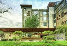 Time Tunnel Designer Hotel