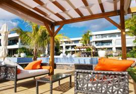 Leora Beach Apartments