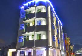 Airport Beach Hotel