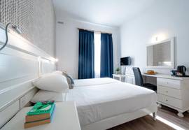 Gillieru Harbour Hotel