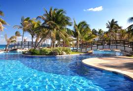 Oasis Cancun Lite