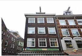 Leidse Square Nightlife Apartment