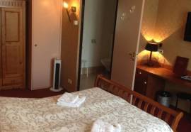 Amsterdam Village Hotel