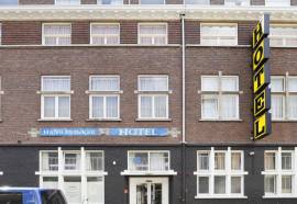 Hans Brinker Budget Hotel