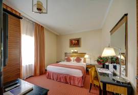 Rayan Hotel Corniche