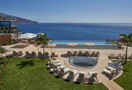 Les Suites at Cliff Bay Portobay