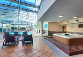 Four View Monumental Lido