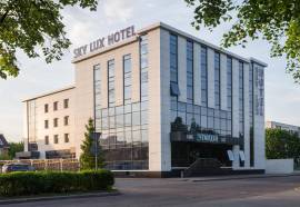Sky Lux Hotel