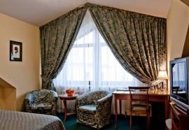 Никола Хаус