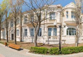 Miras Hotel & Restaurant